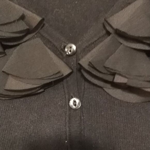 Daisy Fuentes sz small black sweater button (351) - Picture 4 of 5